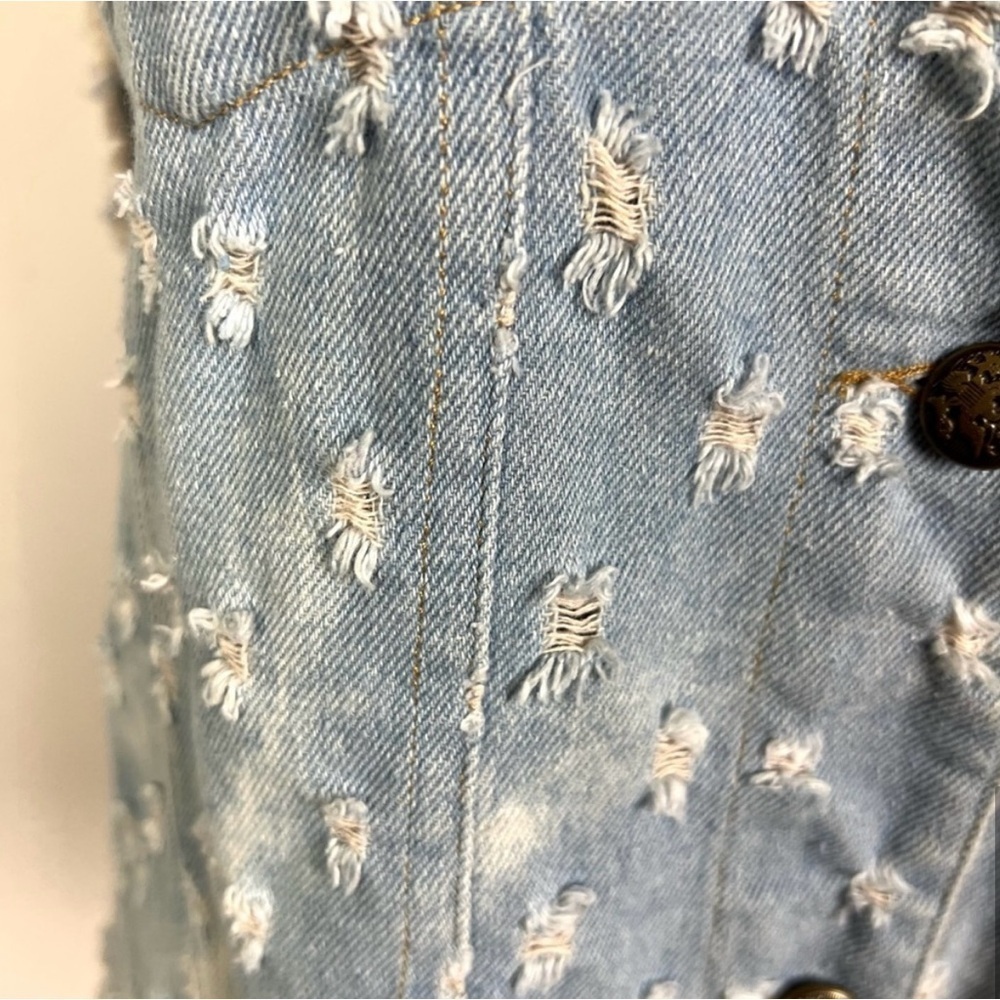 Very J distressed high low denim vest - Size: Large - Picture 13 of 16
